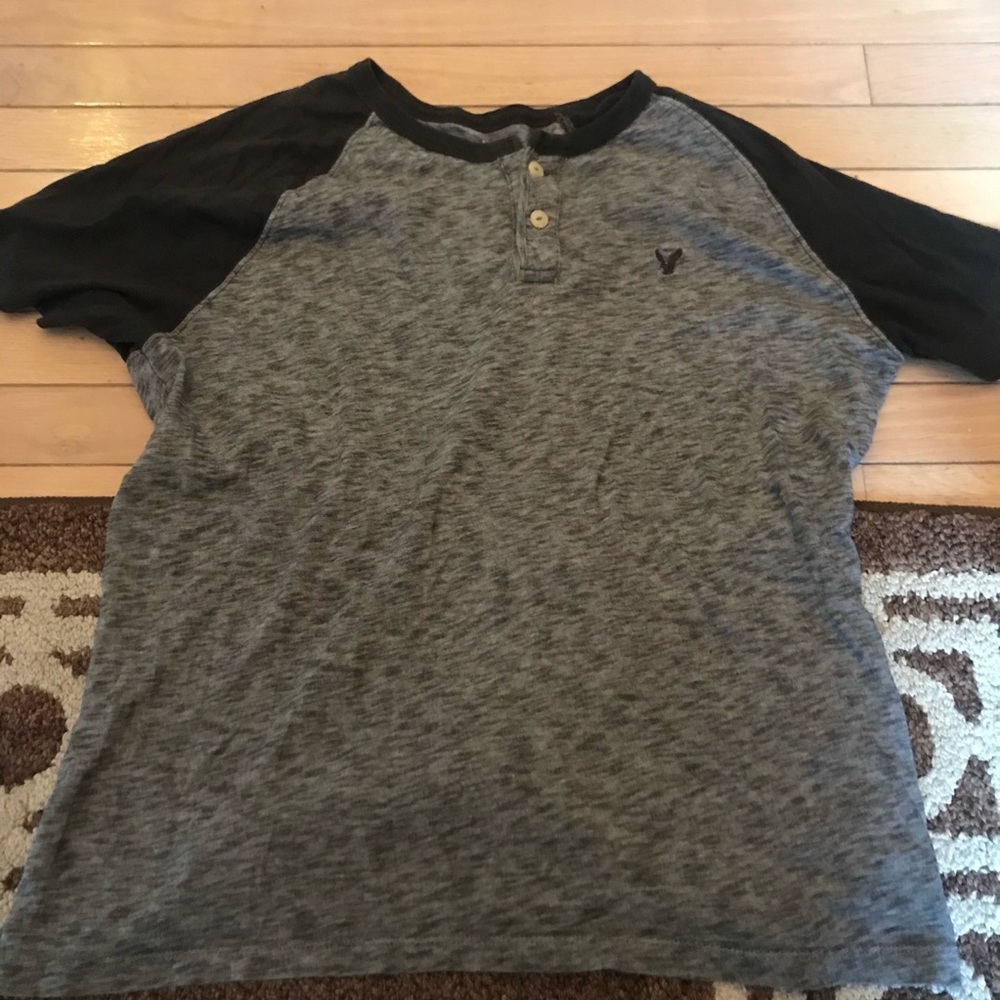 💙3/20$ Mid-Sleeve American Eagle shirt
